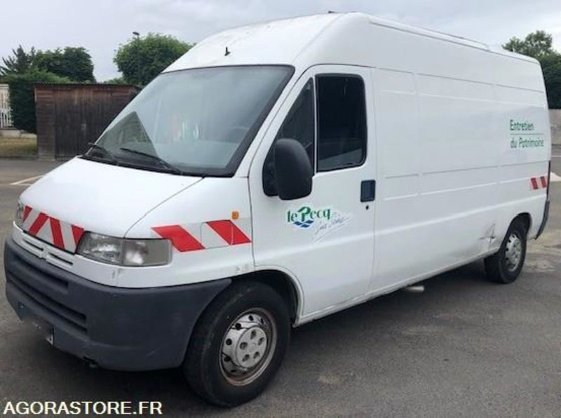 Véhicule PEUGEOT BOXER 2001 NON ROULANT EN L'ETAT - Furgoneta pequeña: foto 1 Véhicule PEUGEOT BOXER 2001 NON ROULANT EN L'ETAT - Furgoneta pequeña: foto 1