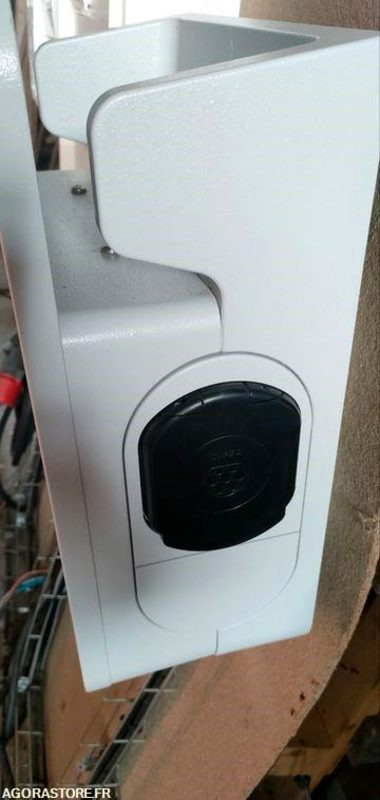 Borne de recharge HAGER XEV 101 - Vehículo municipal: foto 2 Borne de recharge HAGER XEV 101 - Vehículo municipal: foto 2