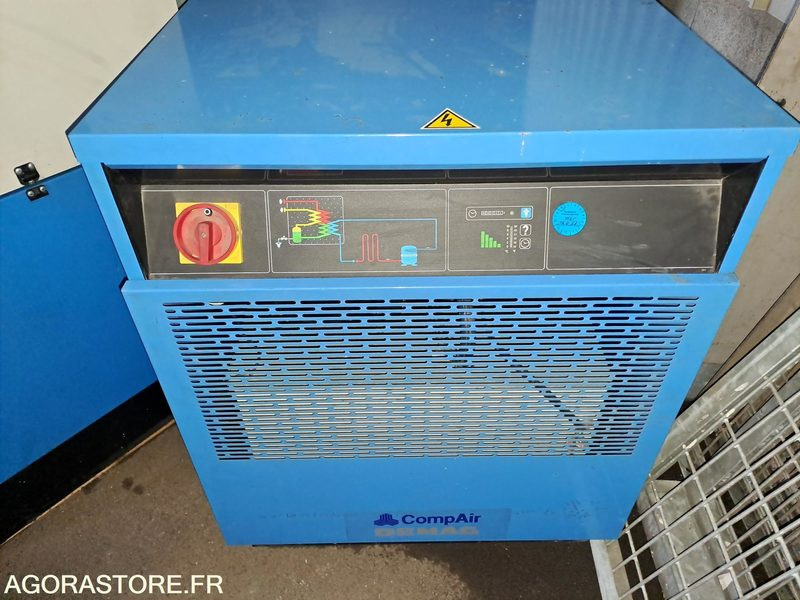 Compresseur d'atelier avec sécheur et cuve de 2000 litres - Compresor de aire: foto 3 Compresseur d'atelier avec sécheur et cuve de 2000 litres - Compresor de aire: foto 3