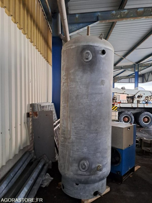 Compresseur d'atelier avec sécheur et cuve de 2000 litres - Compresor de aire: foto 4 Compresseur d'atelier avec sécheur et cuve de 2000 litres - Compresor de aire: foto 4