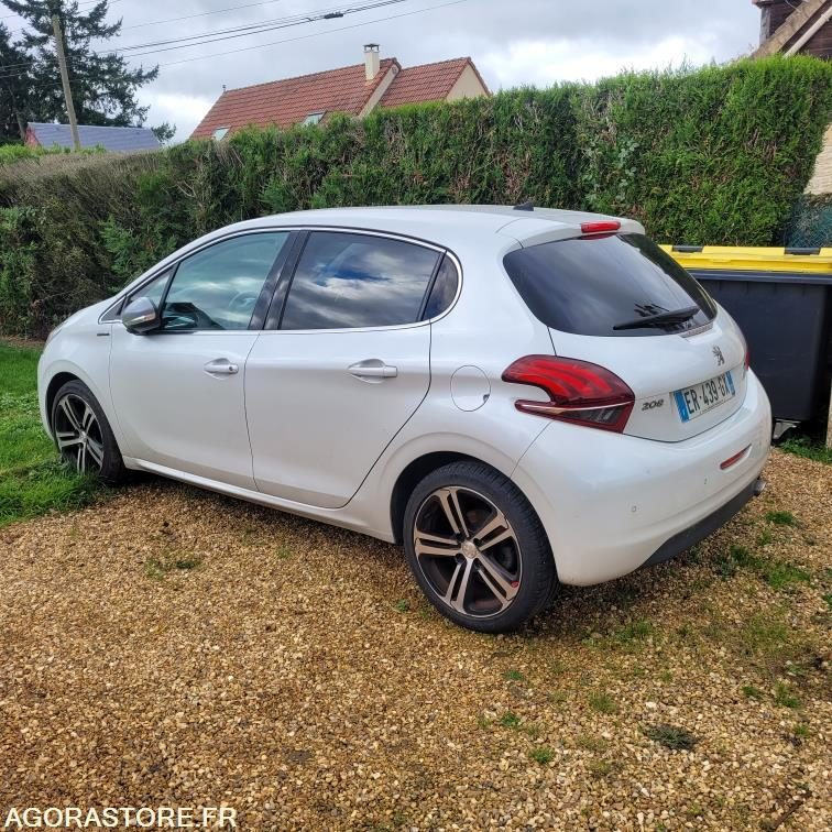 Peugeot 208 gt line - 125 321 kms - 2017 - Coche: foto 3 Peugeot 208 gt line - 125 321 kms - 2017 - Coche: foto 3
