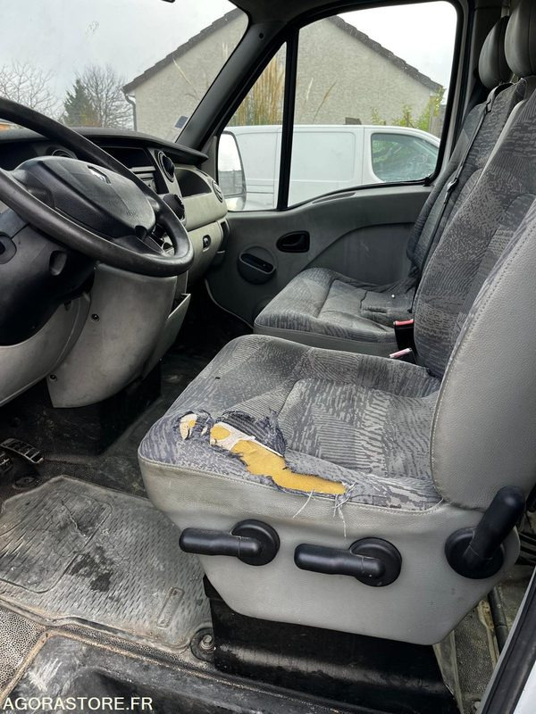 Renault master 2.5 dci 2004 251000km - Furgón: foto 5 Renault master 2.5 dci 2004 251000km - Furgón: foto 5