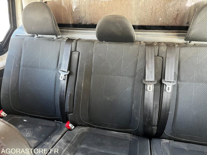 Renault trafic 1.6dci 6places 2019 291000km - Furgoneta pequeña: foto 5 Renault trafic 1.6dci 6places 2019 291000km - Furgoneta pequeña: foto 5