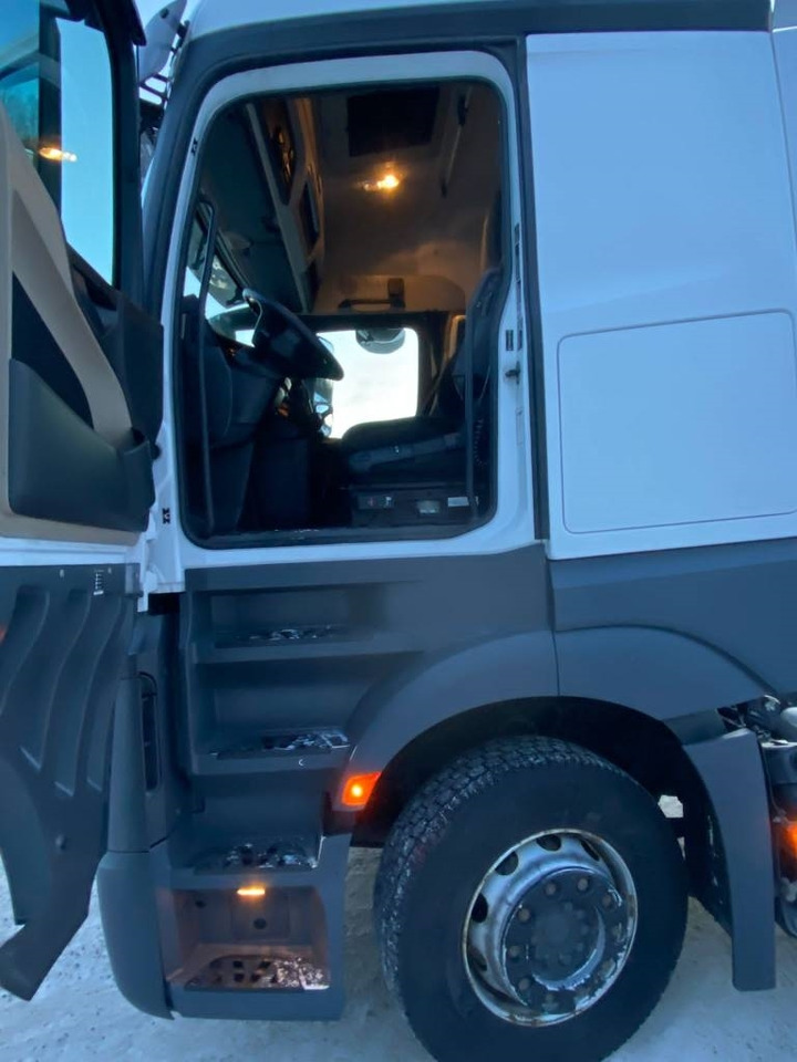 Cabeza tractora Mercedes-Benz Actros 2658: foto 14