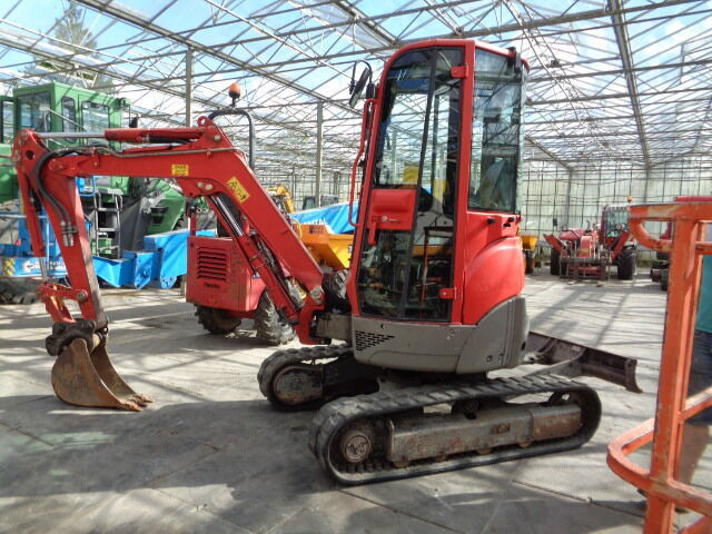 Yanmar VIO 25-4 - Miniexcavadora: foto 1 Yanmar VIO 25-4 - Miniexcavadora: foto 1