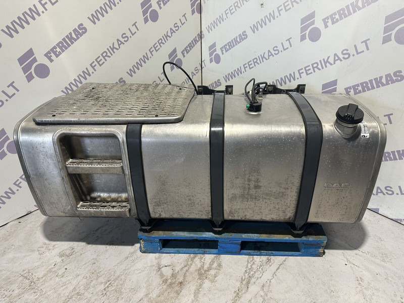 DAF 830L, fuel tank with brackets - Depósito de combustible para Camión: foto 1 DAF 830L, fuel tank with brackets - Depósito de combustible para Camión: foto 1