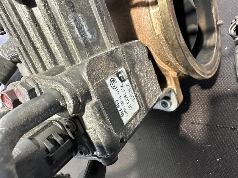 DAF exhaust brake valve - Piezas de freno para Camión: foto 4 DAF exhaust brake valve - Piezas de freno para Camión: foto 4