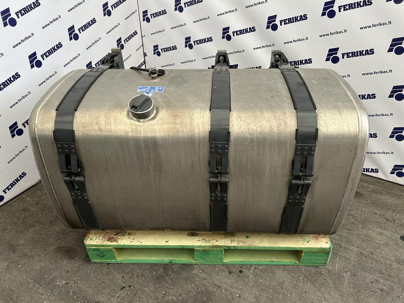Scania Scania R 575L complete fuel tank 700x725x1340 - Depósito de combustible para Camión: foto 1 Scania Scania R 575L complete fuel tank 700x725x1340 - Depósito de combustible para Camión: foto 1