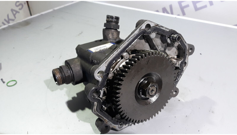Scania hydraulic steering pump - Bomba de dirección para Camión: foto 1 Scania hydraulic steering pump - Bomba de dirección para Camión: foto 1