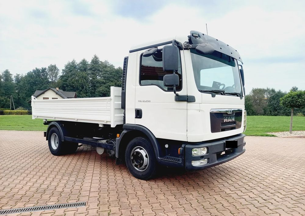 MAN TGL 12 250 EURO 5 !!! BLOKADA MOSTU !!!! - Camión volquete: foto 4 MAN TGL 12 250 EURO 5 !!! BLOKADA MOSTU !!!! - Camión volquete: foto 4