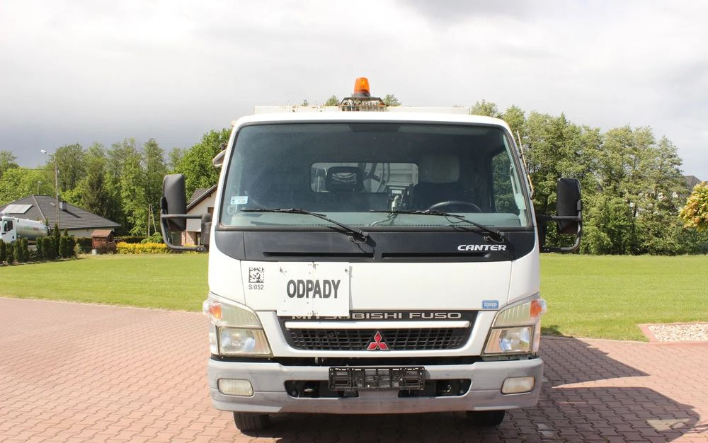 Mitsubishi CANTER 7C15 - Camión de basura: foto 4 Mitsubishi CANTER 7C15 - Camión de basura: foto 4