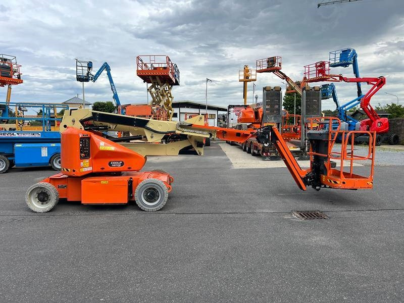 JLG E400AJPN elektro 14m (1779) - Plataforma articulada: foto 2 JLG E400AJPN elektro 14m (1779) - Plataforma articulada: foto 2