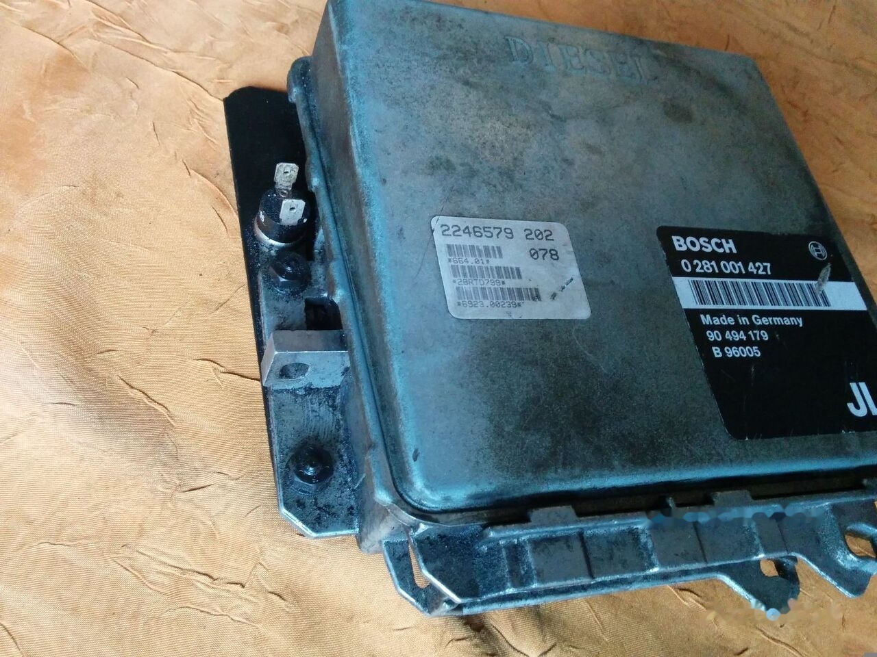Bosch 0281001427 A 0004460839 Mercedes-Benz O405 - Unidad de control para Autobús: foto 5 Bosch 0281001427 A 0004460839 Mercedes-Benz O405 - Unidad de control para Autobús: foto 5