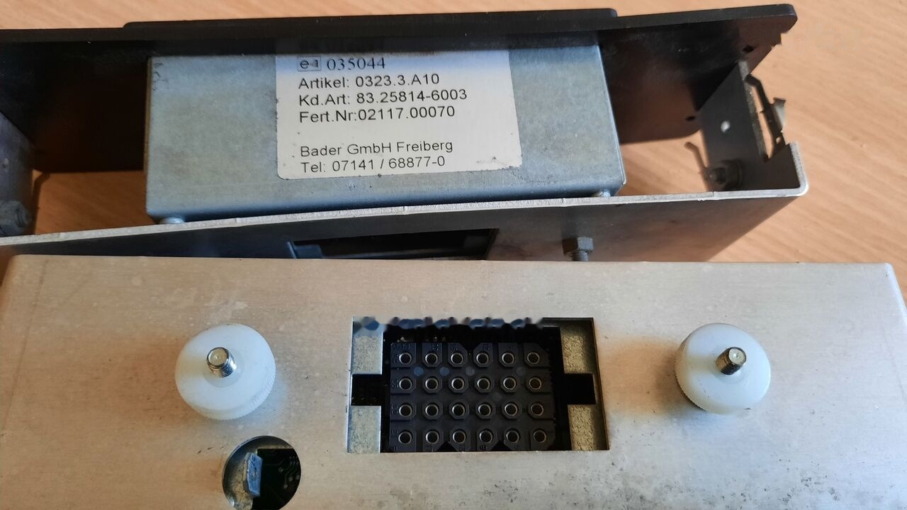 MAN Wabco 037 20/05 . 4461950040 83.25814-6003 MAN LionsCiti - Unidad de control para Autobús: foto 2 MAN Wabco 037 20/05 . 4461950040 83.25814-6003 MAN LionsCiti - Unidad de control para Autobús: foto 2
