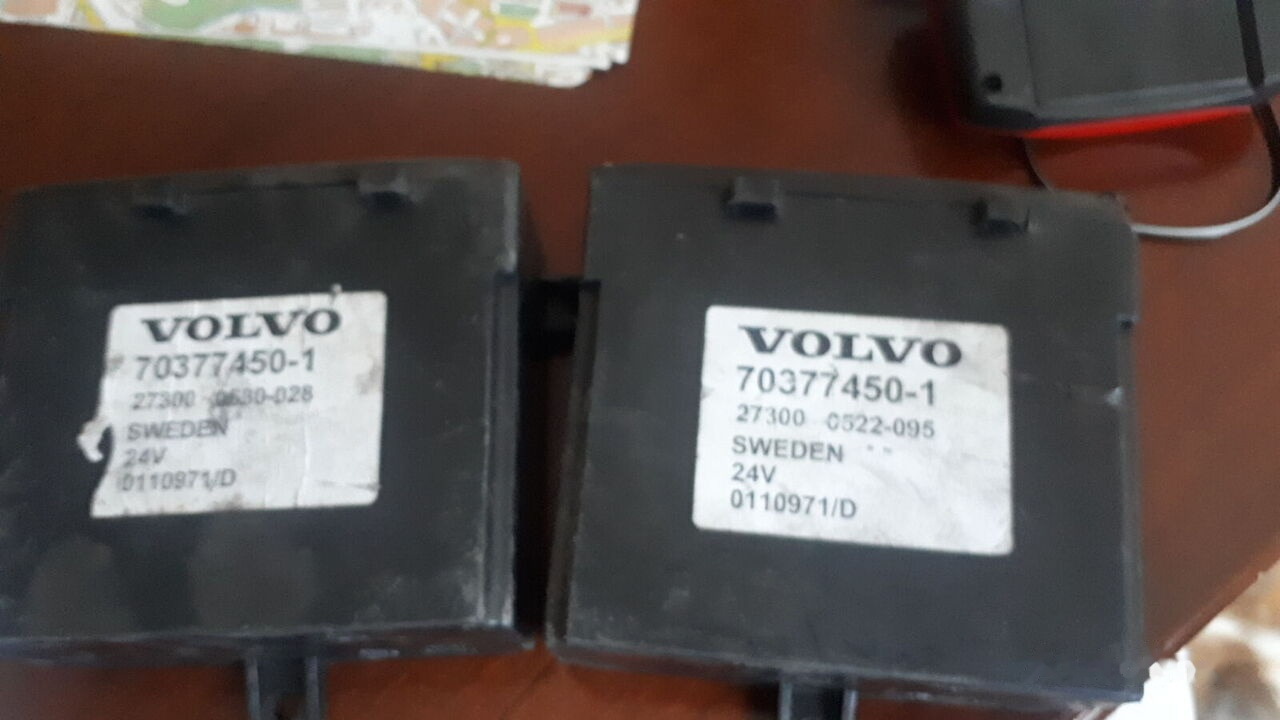 Volvo 20503188-P04.3195082-2 R03 Volvo B12 - Unidad de control para Autobús: foto 4 Volvo 20503188-P04.3195082-2 R03 Volvo B12 - Unidad de control para Autobús: foto 4