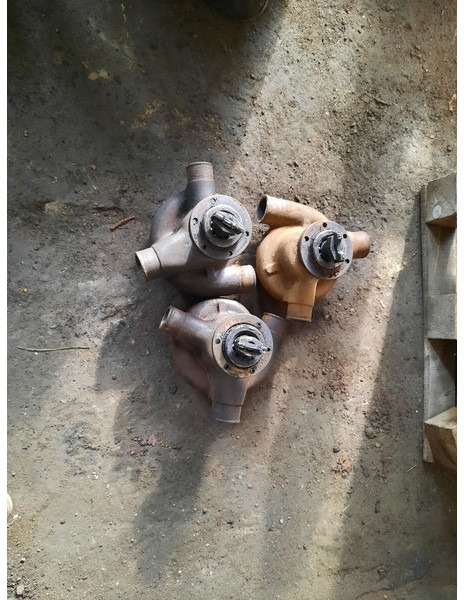 Volvo 4572010401. A4962010231 - Bomba de refrigerante: foto 3 Volvo 4572010401. A4962010231 - Bomba de refrigerante: foto 3