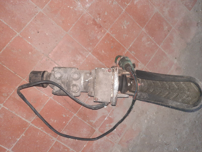 Volvo B12 - Piezas de freno: foto 2 Volvo B12 - Piezas de freno: foto 2