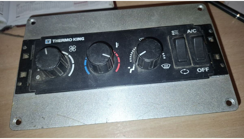 Volvo климат контроль Termo King. UWE. VIP2000 - Unidad de control: foto 1 Volvo климат контроль Termo King. UWE. VIP2000 - Unidad de control: foto 1