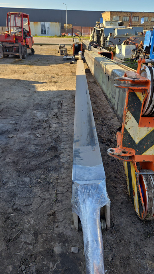 Tadano RTF40-3 - Cilindro hidráulico para Grúa todo terreno: foto 1 Tadano RTF40-3 - Cilindro hidráulico para Grúa todo terreno: foto 1