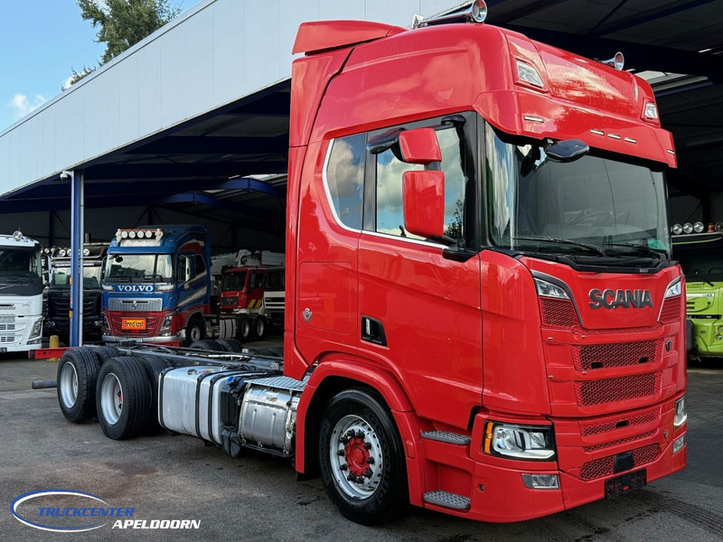 Scania R650 V8 NGS 6x2, 435 cm Wielbasis, Retarder - Camión chasis: foto 1 Scania R650 V8 NGS 6x2, 435 cm Wielbasis, Retarder - Camión chasis: foto 1