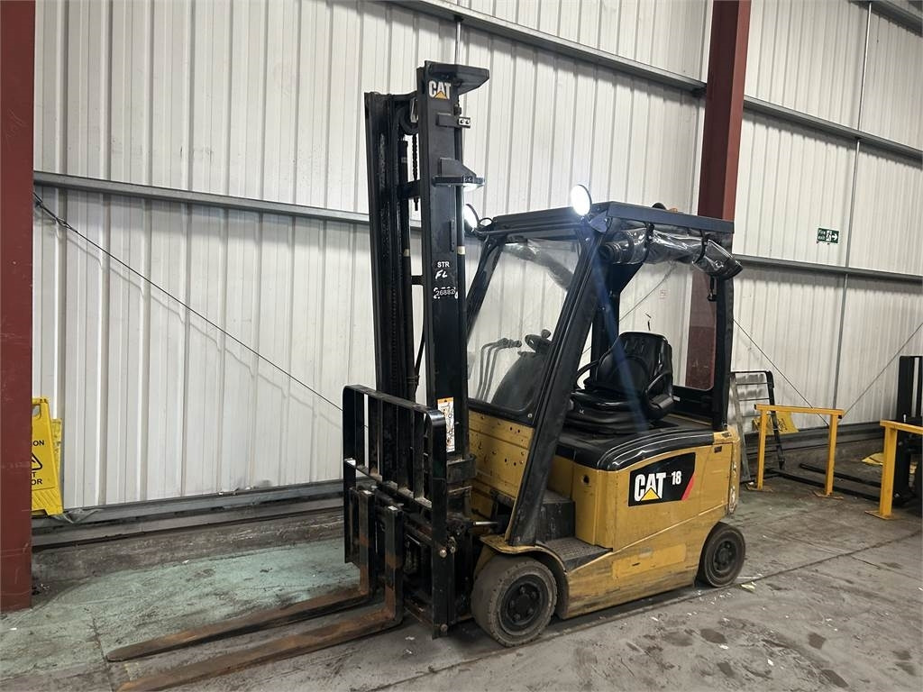 CAT EP18CPN  - Carretilla elevadora eléctrica: foto 2 CAT EP18CPN  - Carretilla elevadora eléctrica: foto 2