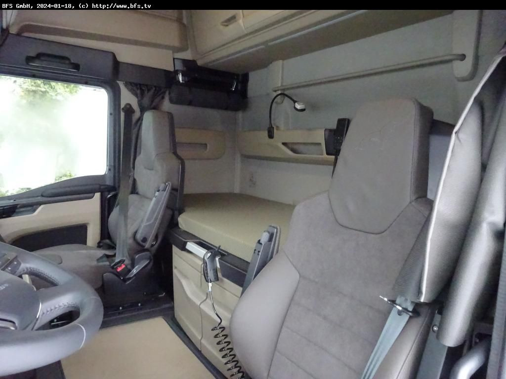 MAN TGX (TG3) 18.640 4x2 LL SA D38, Spiegellos MAN TGX (TG3) 18.640 4x2 LL SA D38, Spiegellos - Cabeza tractora: foto 3 MAN TGX (TG3) 18.640 4x2 LL SA D38, Spiegellos MAN TGX (TG3) 18.640 4x2 LL SA D38, Spiegellos - Cabeza tractora: foto 3