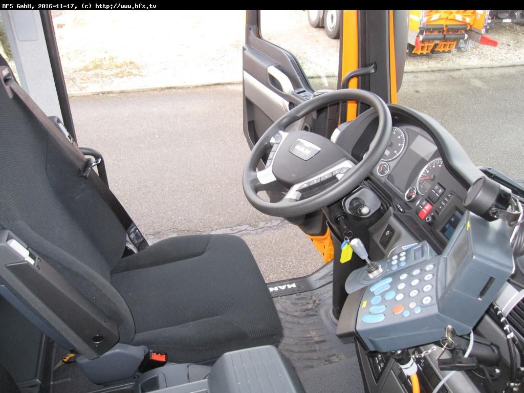 MAN TGS 28.480 6X4-4 BL Euro6, Winterdienst, Bordmat - Camión volquete: foto 4 MAN TGS 28.480 6X4-4 BL Euro6, Winterdienst, Bordmat - Camión volquete: foto 4