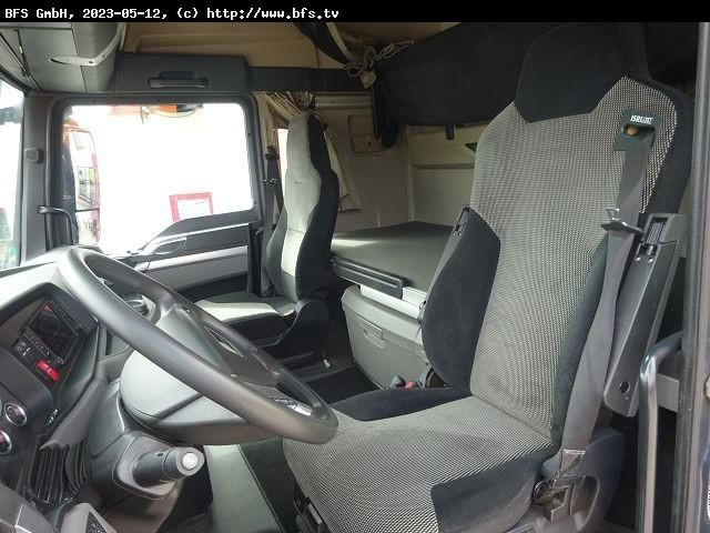 MAN TGX 26.510 6x4 BL Kurzholz, Sicherheitspaket Plu - Camión forestal: foto 4 MAN TGX 26.510 6x4 BL Kurzholz, Sicherheitspaket Plu - Camión forestal: foto 4