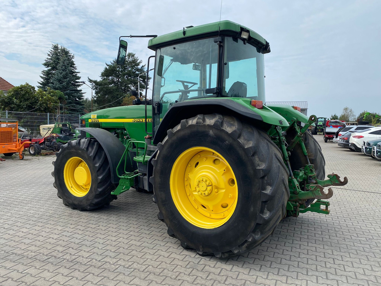 John Deere 8400 - Tractor: foto 2 John Deere 8400 - Tractor: foto 2