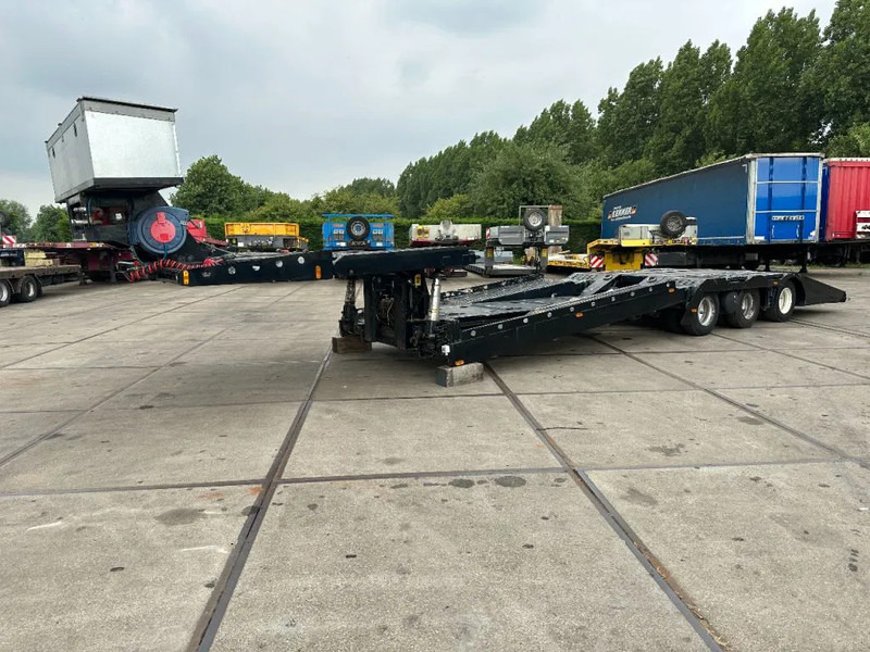 Bodex 3 AXLE TRUCKTRANSPORTER - Semirremolque portavehículos: foto 1 Bodex 3 AXLE TRUCKTRANSPORTER - Semirremolque portavehículos: foto 1