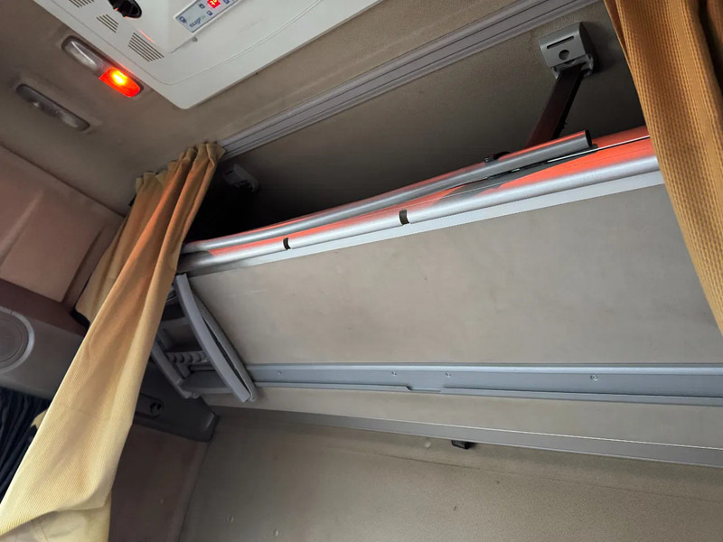 Leasing de DAF XF 105.460 4X2 - EURO 5 + FULL SPOILER + NL TRUCK DAF XF 105.460 4X2 - EURO 5 + FULL SPOILER + NL TRUCK: foto 17 Leasing de DAF XF 105.460 4X2 - EURO 5 + FULL SPOILER + NL TRUCK DAF XF 105.460 4X2 - EURO 5 + FULL SPOILER + NL TRUCK: foto 17