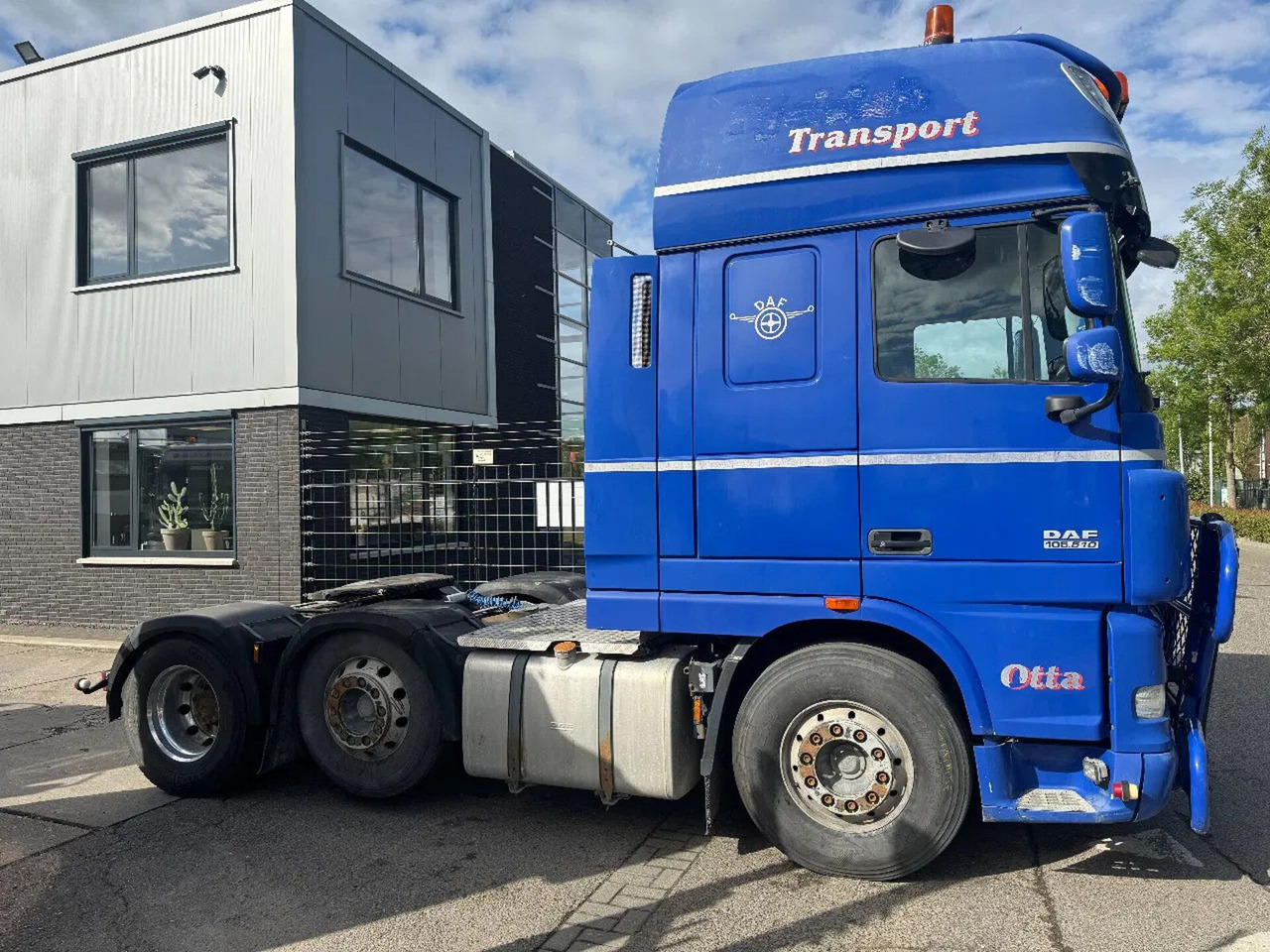 DAF XF 105.510 6X2 EURO 5 MANUAL GEAR + HYDRAULIC ON - Cabeza tractora: foto 4 DAF XF 105.510 6X2 EURO 5 MANUAL GEAR + HYDRAULIC ON - Cabeza tractora: foto 4