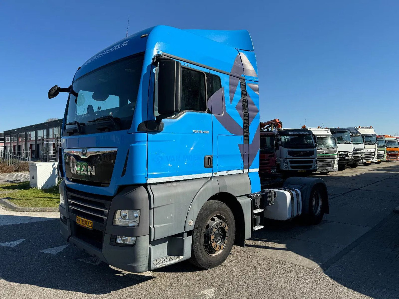 MAN TGX 18.460 4X2 EURO 6 ONLY 439042 KM TÜV TILL 02 - Cabeza tractora: foto 1 MAN TGX 18.460 4X2 EURO 6 ONLY 439042 KM TÜV TILL 02 - Cabeza tractora: foto 1
