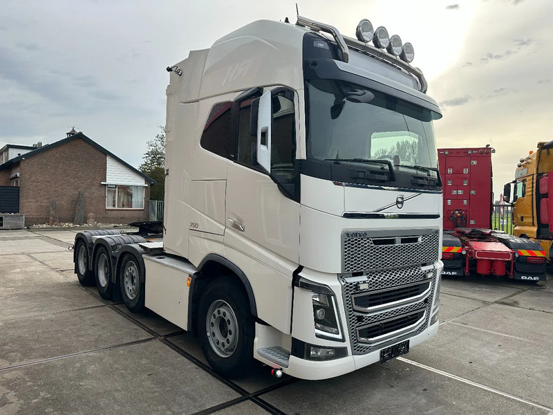 Volvo FH 16.750 8X4, 180 TON POWER STEERING HYDRAULIC - Cabeza tractora: foto 4 Volvo FH 16.750 8X4, 180 TON POWER STEERING HYDRAULIC - Cabeza tractora: foto 4