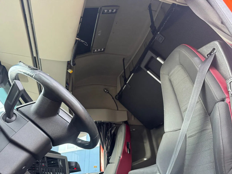 Cabeza tractora Volvo FH 500 4X2 EURO 6 SKIRTS STANDKLIMA: foto 8 Cabeza tractora Volvo FH 500 4X2 EURO 6 SKIRTS STANDKLIMA: foto 8