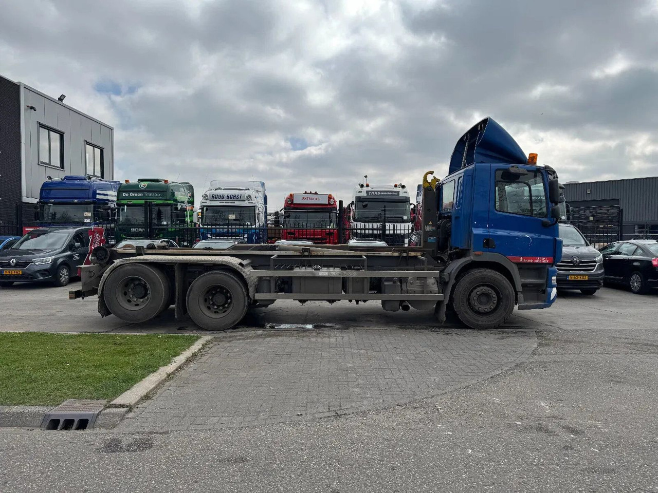 Camión multibasculante DAF CF 85.360 EURO 5 6X2 25T VDL HOOK TÜV 11-2025: foto 10