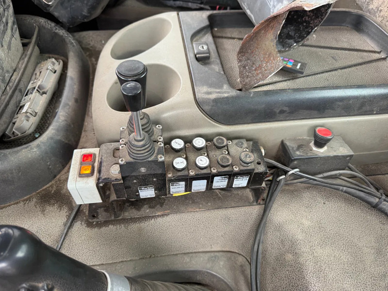 Leasing de DAF CF 85.460 8X4 EURO 5 - FULL STEEL SUSP. - MANUAL GEAR - BIG AXLES + VDL HOOKLIFT DAF CF 85.460 8X4 EURO 5 - FULL STEEL SUSP. - MANUAL GEAR - BIG AXLES + VDL HOOKLIFT: foto 12