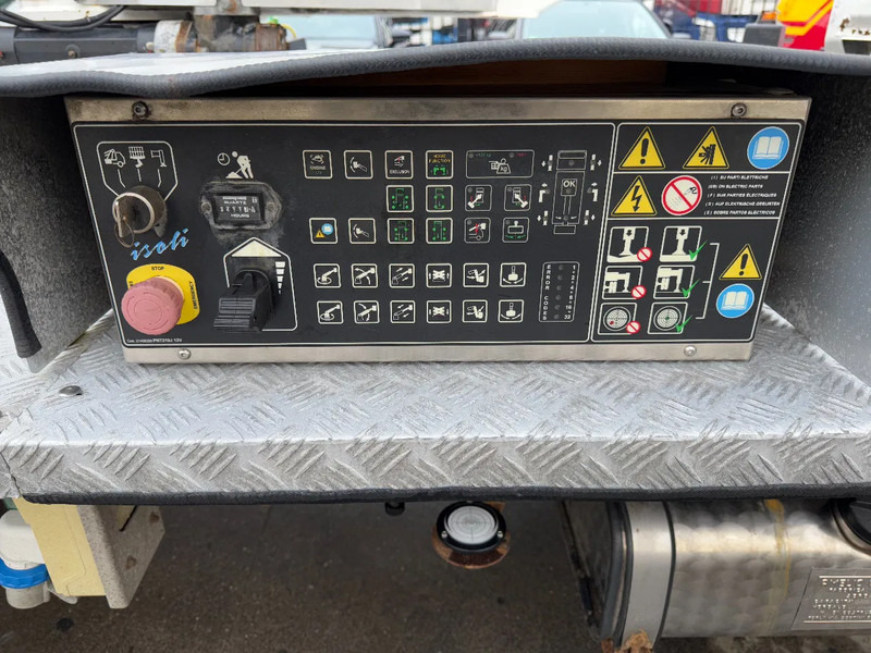 Leasing de Nissan Cabstar 35.12 + ISOLI 21 METER AERIAL PLATFORM Nissan Cabstar 35.12 + ISOLI 21 METER AERIAL PLATFORM: foto 16 Leasing de Nissan Cabstar 35.12 + ISOLI 21 METER AERIAL PLATFORM Nissan Cabstar 35.12 + ISOLI 21 METER AERIAL PLATFORM: foto 16