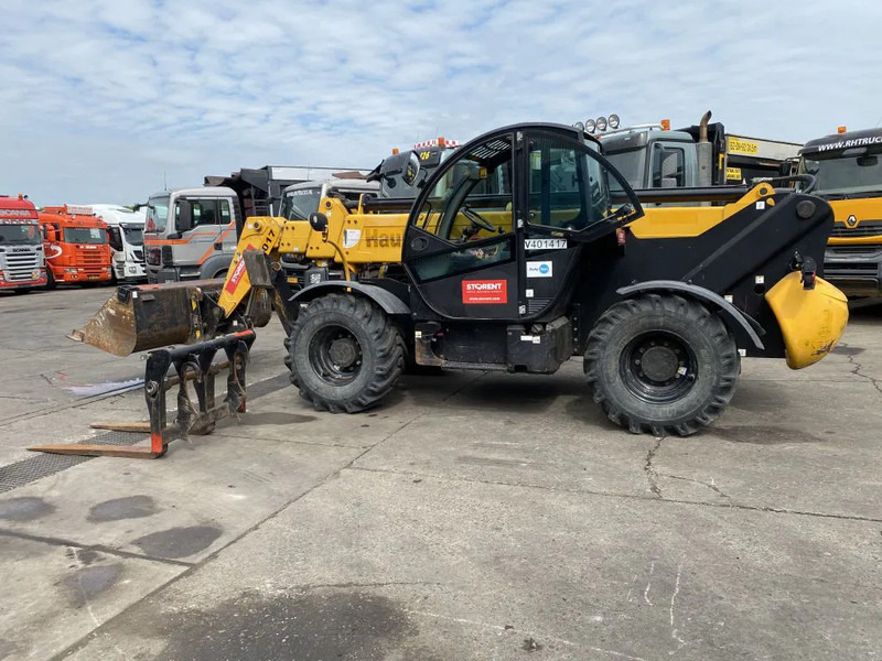 Haulotte HTL 4017 - 4X4X4 - 5.617 HOURS - 17 METER - 4.000 KG - Manipulador telescópico: foto 3 Haulotte HTL 4017 - 4X4X4 - 5.617 HOURS - 17 METER - 4.000 KG - Manipulador telescópico: foto 3