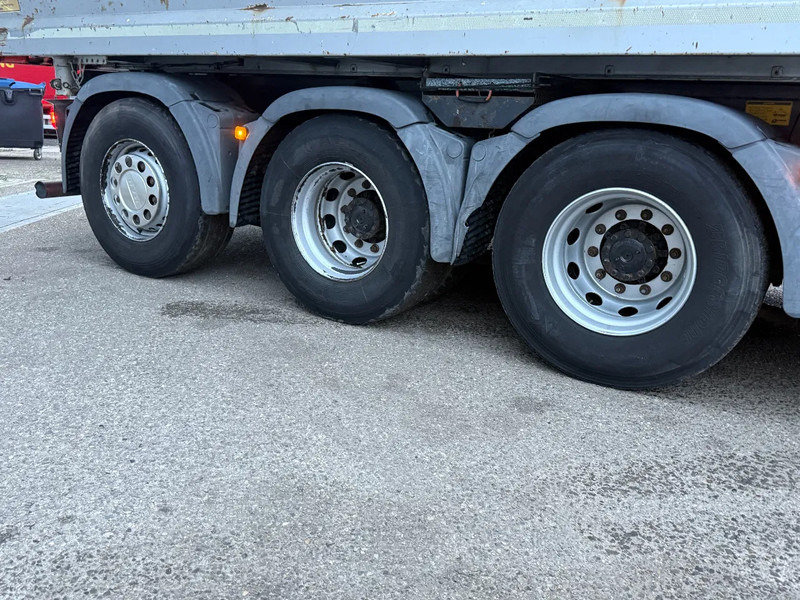 Leasing de MAN TGS 35.480 8X4 + HMF 2420-K3 REMOTE + TIPPER MAN TGS 35.480 8X4 + HMF 2420-K3 REMOTE + TIPPER: foto 15 Leasing de MAN TGS 35.480 8X4 + HMF 2420-K3 REMOTE + TIPPER MAN TGS 35.480 8X4 + HMF 2420-K3 REMOTE + TIPPER: foto 15