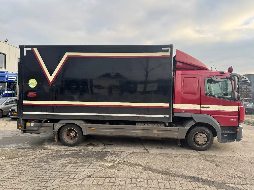 Mercedes-Benz Atego 1016 4X2 - EURO 6 + DHOLLANDIA LIFT - Camión caja cerrada: foto 4 Mercedes-Benz Atego 1016 4X2 - EURO 6 + DHOLLANDIA LIFT - Camión caja cerrada: foto 4