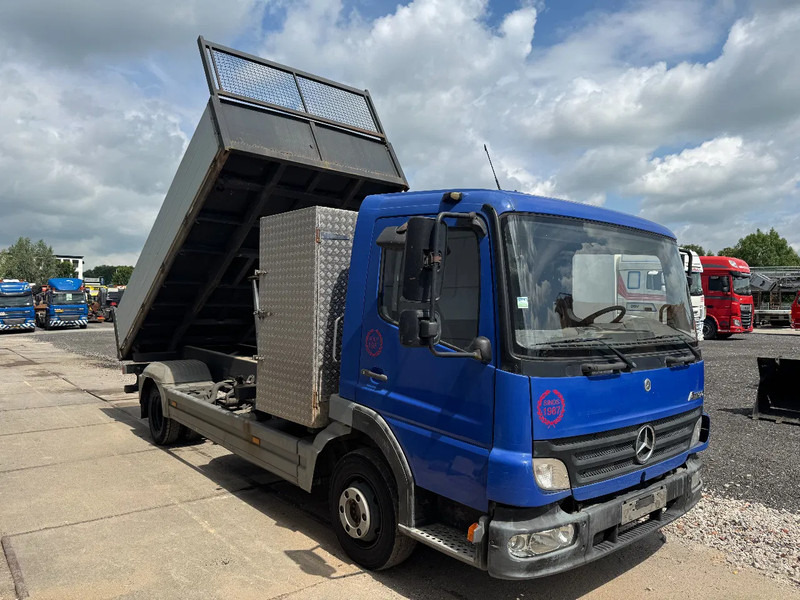 Mercedes-Benz Atego 815 4X2 3 WAY KIPPER FULL STEEL MANUAL GEAR - Camión volquete: foto 2 Mercedes-Benz Atego 815 4X2 3 WAY KIPPER FULL STEEL MANUAL GEAR - Camión volquete: foto 2