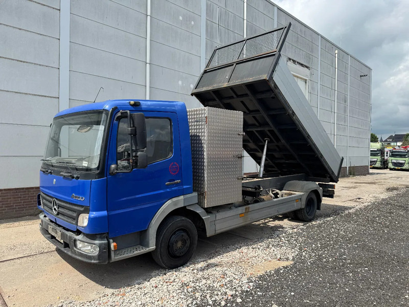 Mercedes-Benz Atego 815 4X2 3 WAY KIPPER FULL STEEL MANUAL GEAR - Camión volquete: foto 1 Mercedes-Benz Atego 815 4X2 3 WAY KIPPER FULL STEEL MANUAL GEAR - Camión volquete: foto 1
