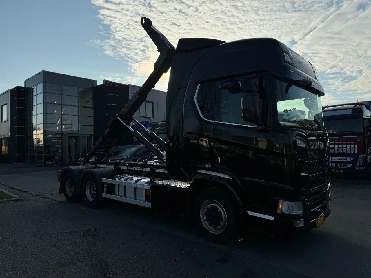 Scania R580 V8 NGS 6X2 EURO 6 VDL 20T HOOK - Camión multibasculante: foto 4 Scania R580 V8 NGS 6X2 EURO 6 VDL 20T HOOK - Camión multibasculante: foto 4
