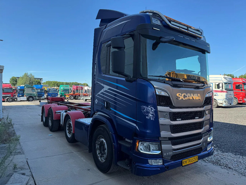 Scania R730 V8 8X4 EURO 6 HUB REDUCTION RETARDER - Camión chasis: foto 3 Scania R730 V8 8X4 EURO 6 HUB REDUCTION RETARDER - Camión chasis: foto 3