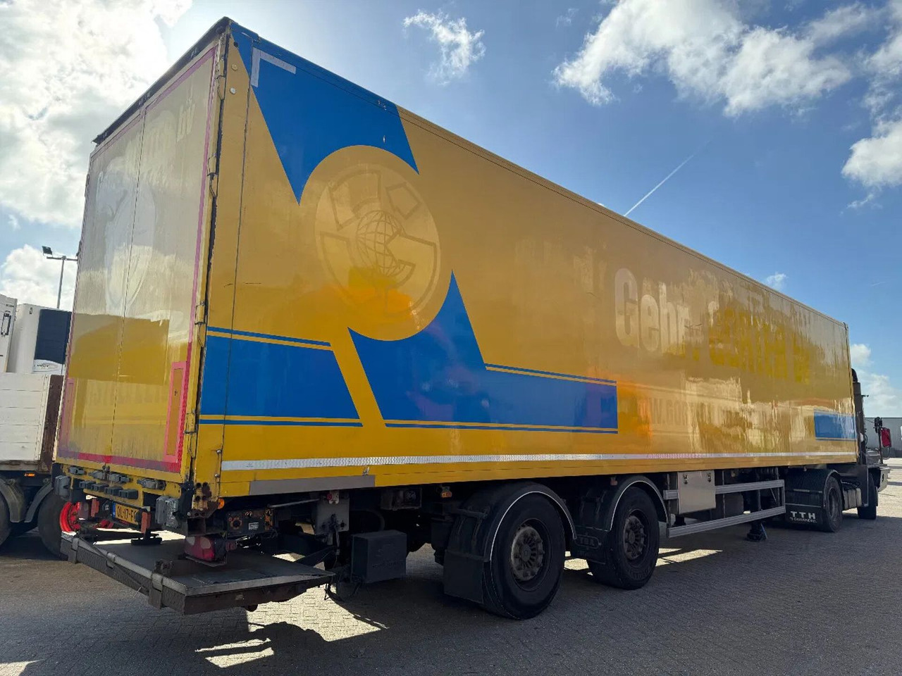 System Trailer TFSH 18 TRPLY - 2 AXLE SAF + STEE - Semirremolque caja cerrada: foto 2 System Trailer TFSH 18 TRPLY - 2 AXLE SAF + STEE - Semirremolque caja cerrada: foto 2