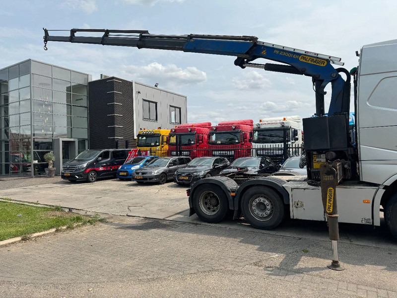 Volvo FH 460 6X2 PALFINGER 2300 + REMOTE CONTROL - Camión grúa: foto 3 Volvo FH 460 6X2 PALFINGER 2300 + REMOTE CONTROL - Camión grúa: foto 3