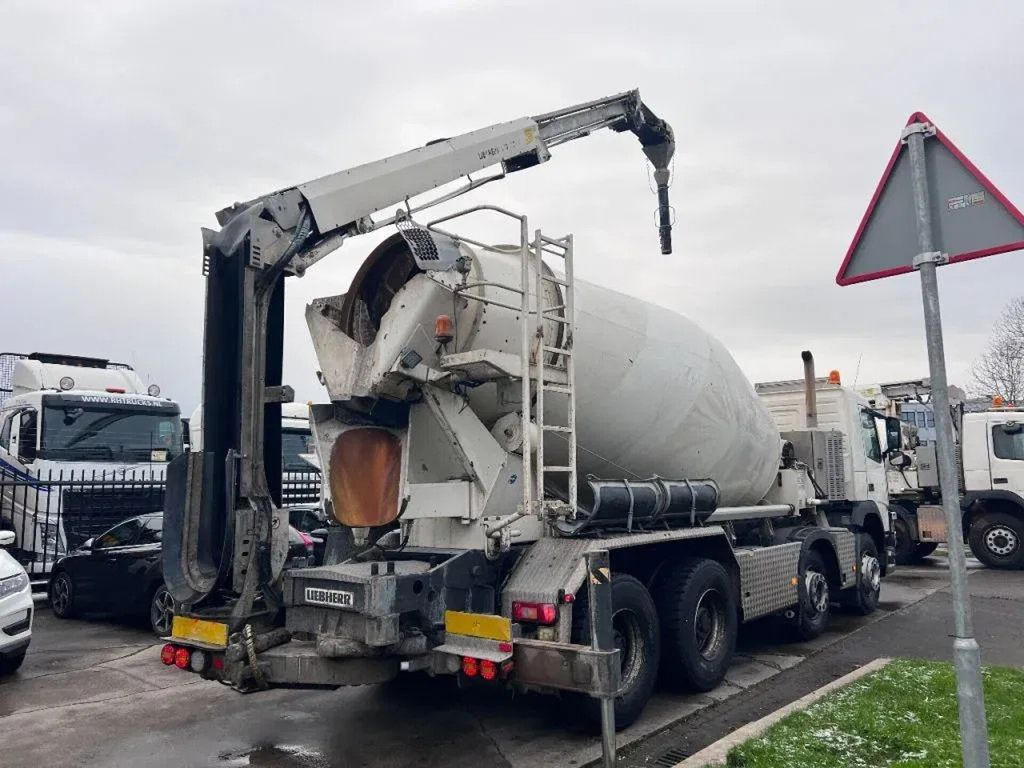 Volvo FM 410 8X4 - 3 UNITS! + MIXER 9m3 + LIEBHERR CON - Camión hormigonera: foto 3 Volvo FM 410 8X4 - 3 UNITS! + MIXER 9m3 + LIEBHERR CON - Camión hormigonera: foto 3