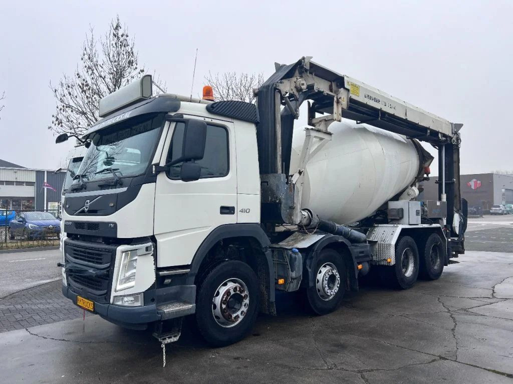 Volvo FM 410 8X4 MIXER 9m3 + LIEBHERR CONVEYOR BELT - Camión hormigonera: foto 5 Volvo FM 410 8X4 MIXER 9m3 + LIEBHERR CONVEYOR BELT - Camión hormigonera: foto 5