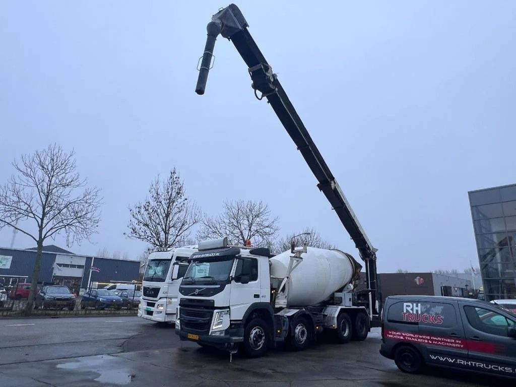 Volvo FM 410 8X4 MIXER 9m3 + LIEBHERR CONVEYOR BELT - Camión hormigonera: foto 2 Volvo FM 410 8X4 MIXER 9m3 + LIEBHERR CONVEYOR BELT - Camión hormigonera: foto 2